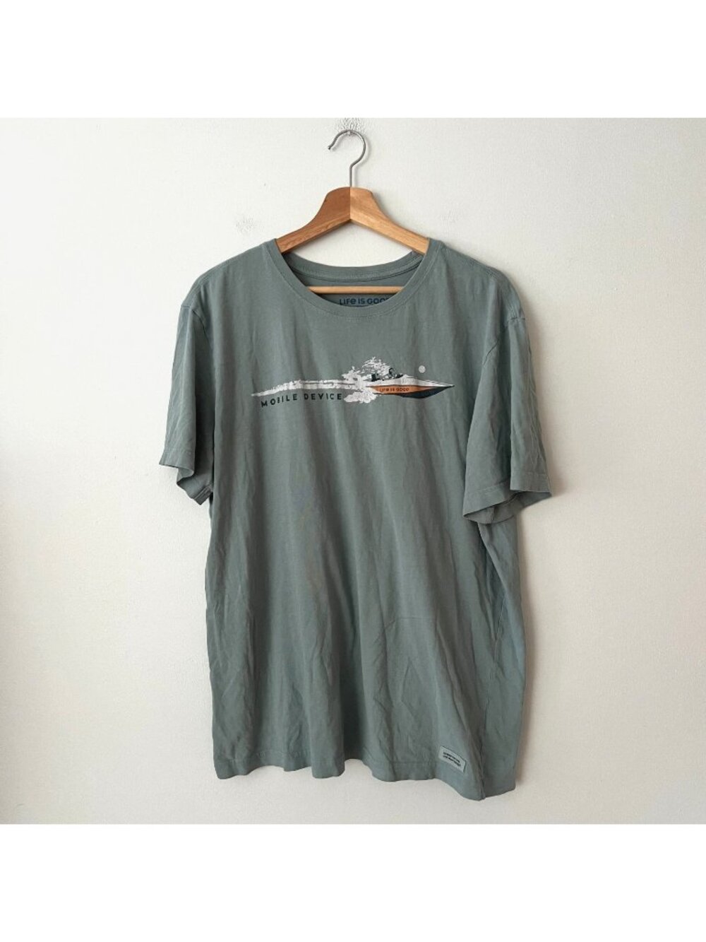 Life Is Good Mobile Device Gray Crusher Lite Short Sleeve T-Shirt Men's Size L